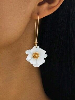 Delicate White Flower Drop Earrings with Gold Accents